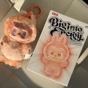 THE MONSTERS Big into Energy Series - Vinyl Plush Pendant HAPPINESS